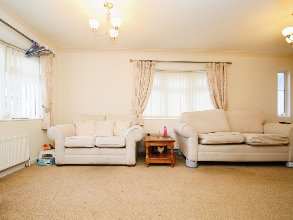 2 bed mobile/park home for sale in Park Avenue, Cambrian Residential Park, Culverhouse Cross, Cardiff CF5, £160,000