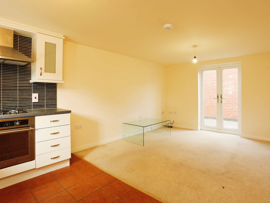 1 bed flat for sale in Little Connery Leys, Birstall, Leicester LE4, £137,500