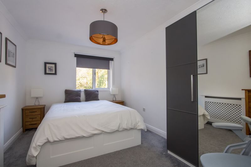 1 bed flat for sale in The Esplanade, Penarth CF64, £165,000