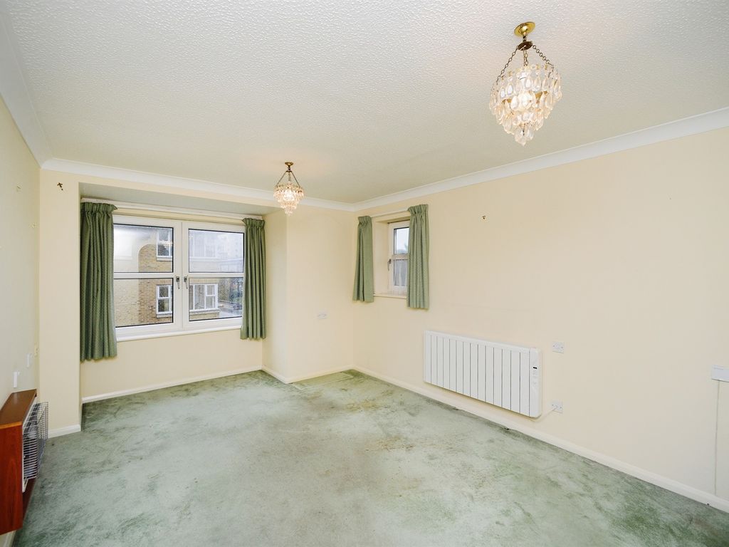 2 bed property for sale in Eastern Road, Brighton BN2, £150,000