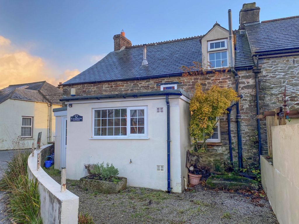 2 bed semi-detached house for sale in Coads Green, Launceston PL15, £200,000