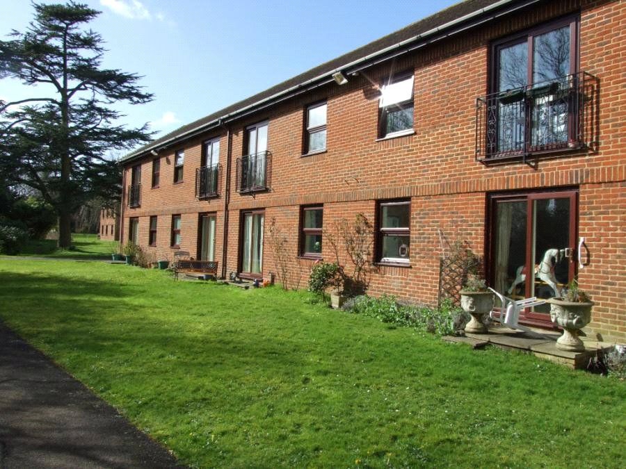 1 bed flat for sale in Delves Close, Ringmer, Lewes BN8, £110,000