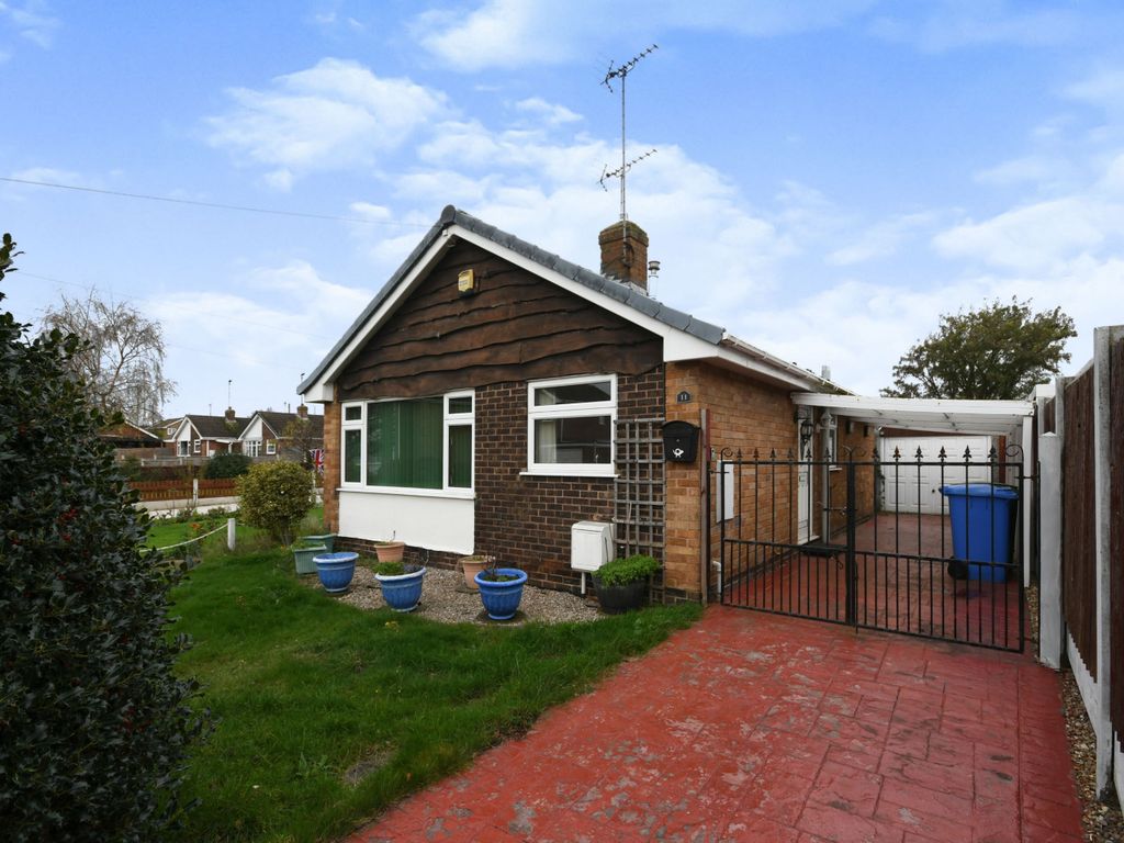 2 bed bungalow for sale in Worcester Avenue, Mansfield Woodhouse, Mansfield, Nottinghamshire NG19, £140,000