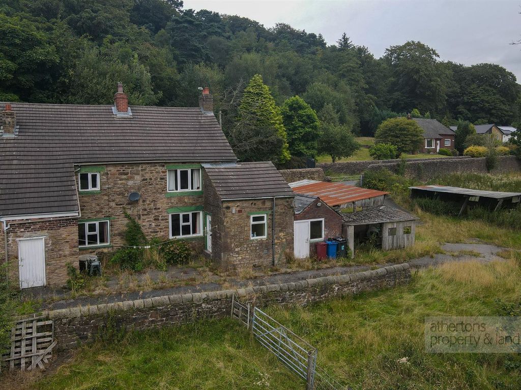 3 bed farmhouse for sale in Under Billinge Lane, Blackburn BB2, £250,000