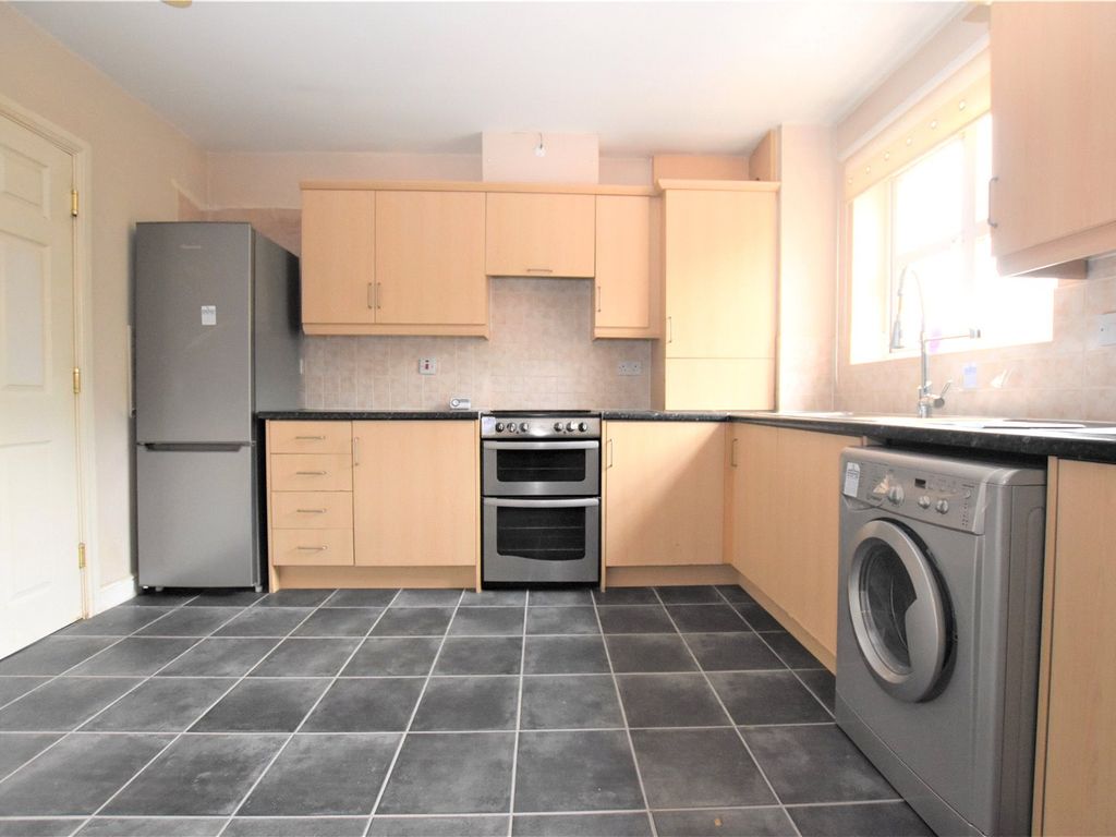 2 bed flat for sale in Meadow Side Road, East Ardsley, Wakefield, West Yorkshire WF3, £80,000