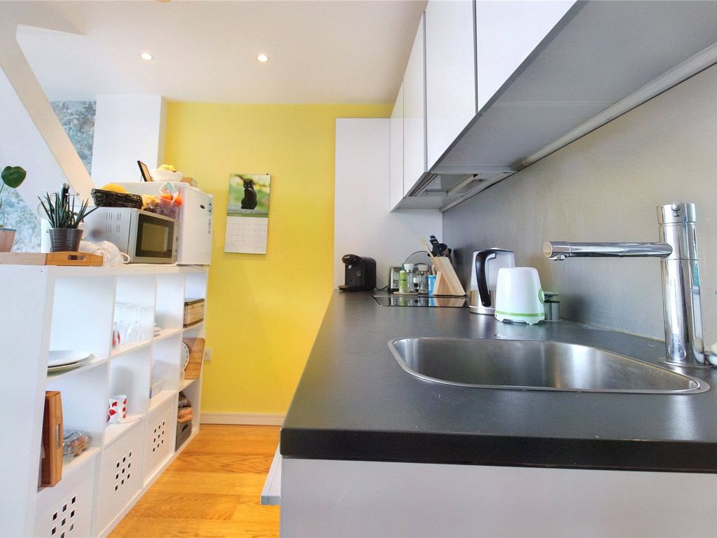 1 bed flat for sale in Airpoint, Bedminster, Bristol BS3, £180,000