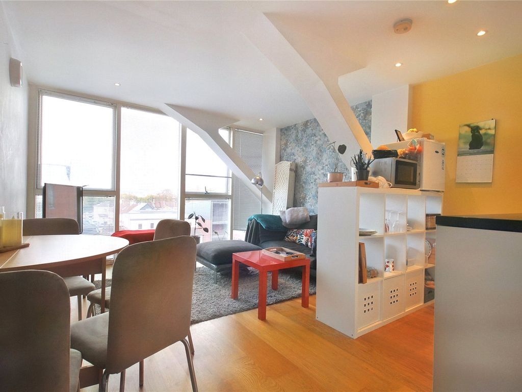 1 bed flat for sale in Airpoint, Bedminster, Bristol BS3, £180,000