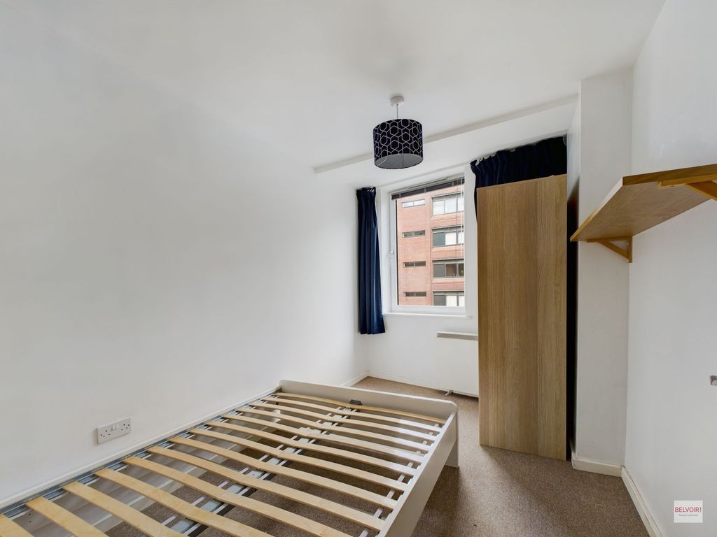 1 bed flat for sale in Bank Street, Wharncliffe House, Sheffield S1, £95,000