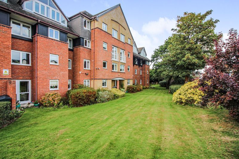 2 bed flat for sale in Baden Court, West Kirby CH48, £170,000