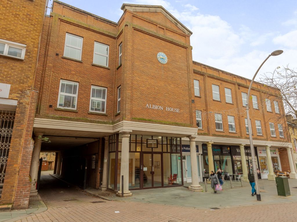 1 bed flat for sale in Albion House, 14-18 Lime Street, Bedford, Bedfordshire MK40, £140,000
