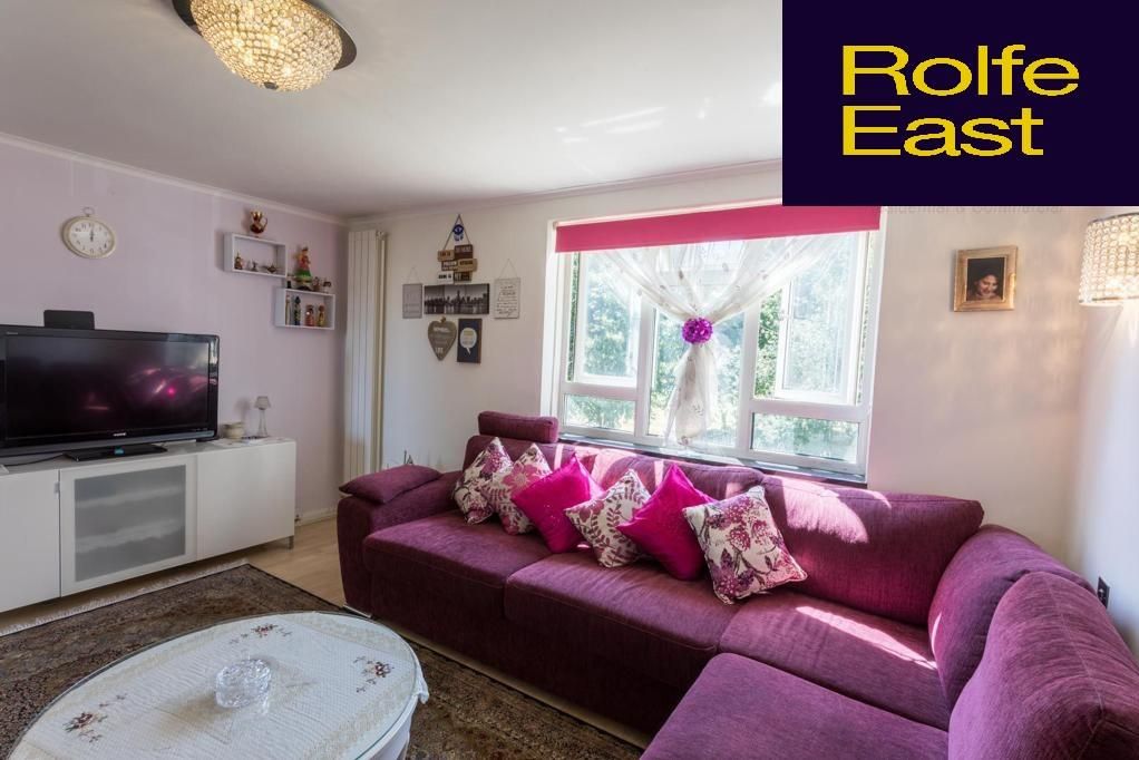 1 bed flat for sale in Gallery Gardens, Northolt UB5, £220,000