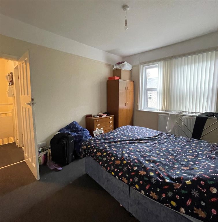 3 bed flat for sale in George Street, Ashington NE63, £40,000