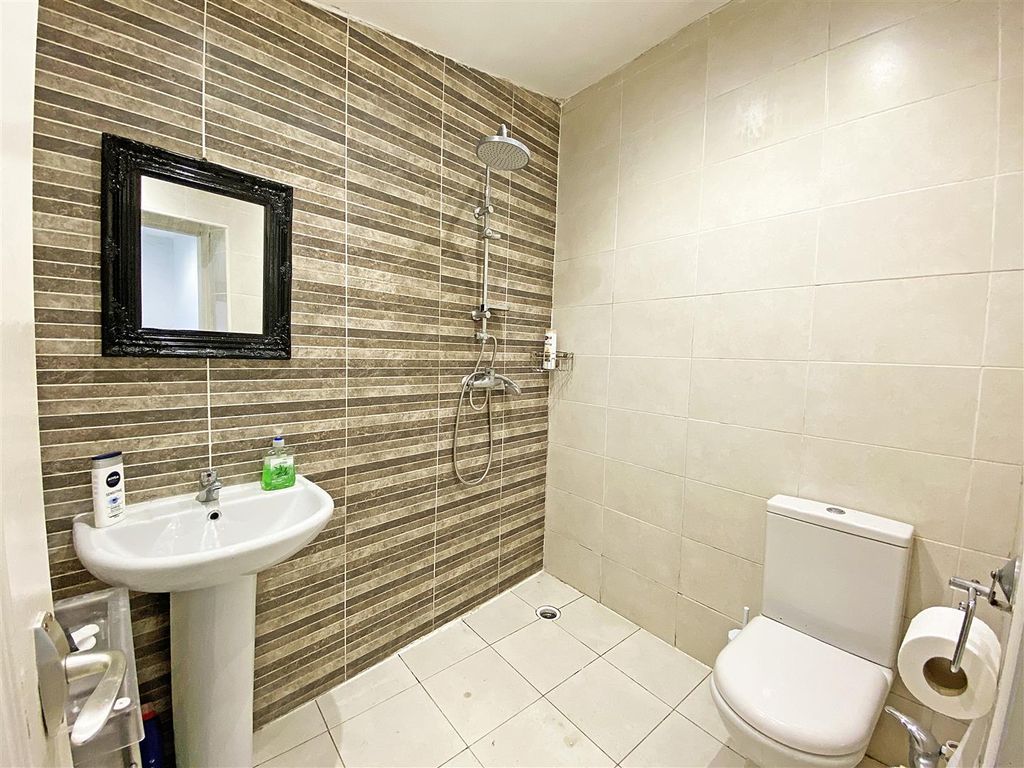 3 bed property for sale in College Road, Crosby, Liverpool L23, £300,000