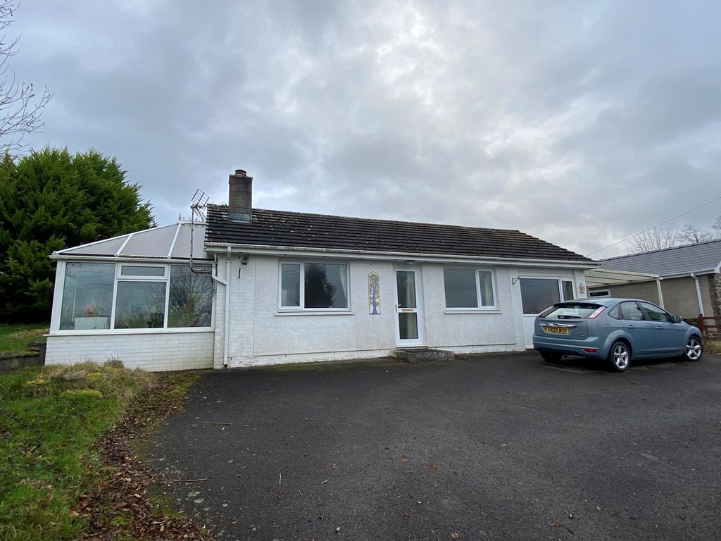 2 bed detached bungalow for sale in Llanwnnen, Lampeter SA48, £199,950