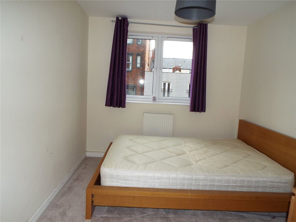 2 bed flat for sale in Harrowby Street, Caerdydd, Harrowby Street, Cardiff CF10, £140,000