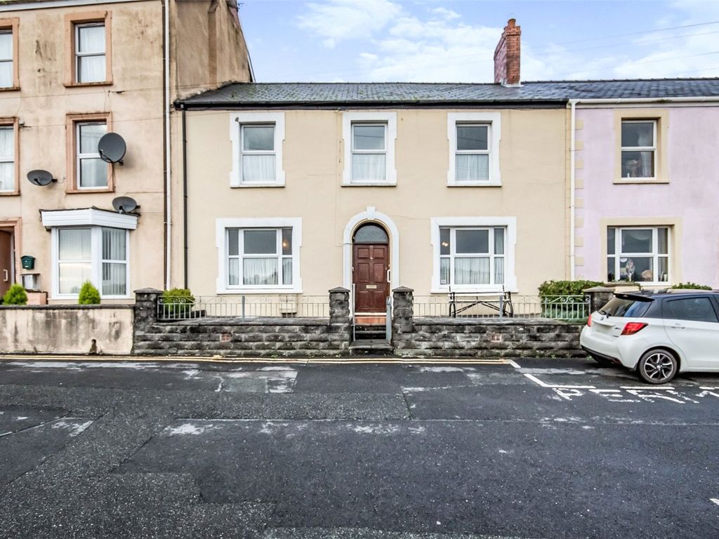 4 bed terraced house for sale in The Parade, Carmarthen, Carmarthenshire SA31, £225,000