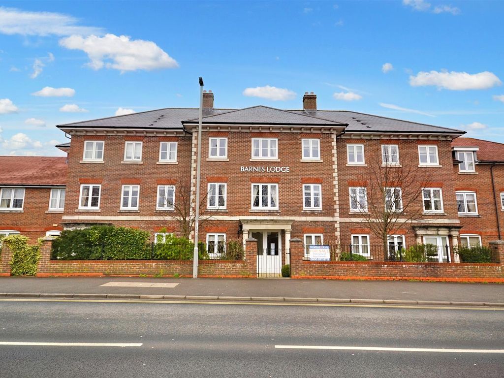 1 bed flat for sale in Wessex Road, Dorchester DT1, £150,000