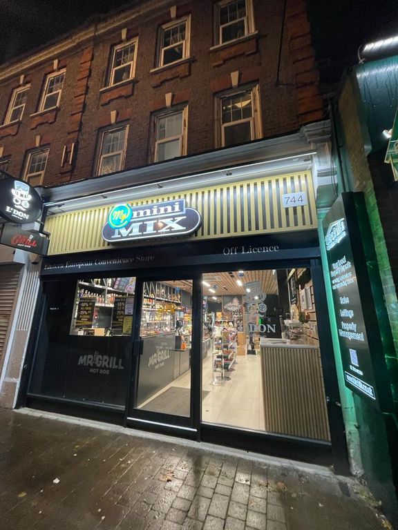 Retail premises for sale in High Road, Leytonstone E11, £60,000