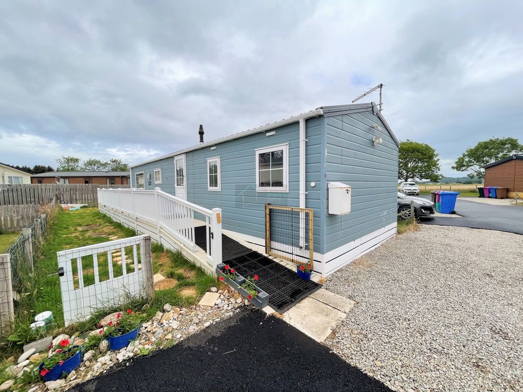 3 bed mobile/park home for sale in Findhorn Park, Riverview Country Park, Mundole, Forres, Morayshire IV36, £55,000