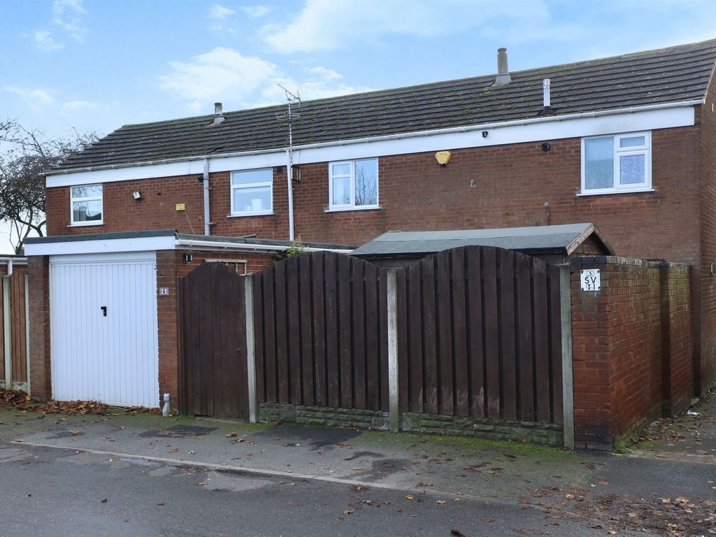 3 bed semi-detached house for sale in Greenacre Road, Worksop S81, £145,000