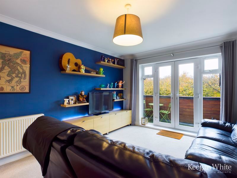 1 bed flat for sale in Booker Lane, High Wycombe HP12, £185,000
