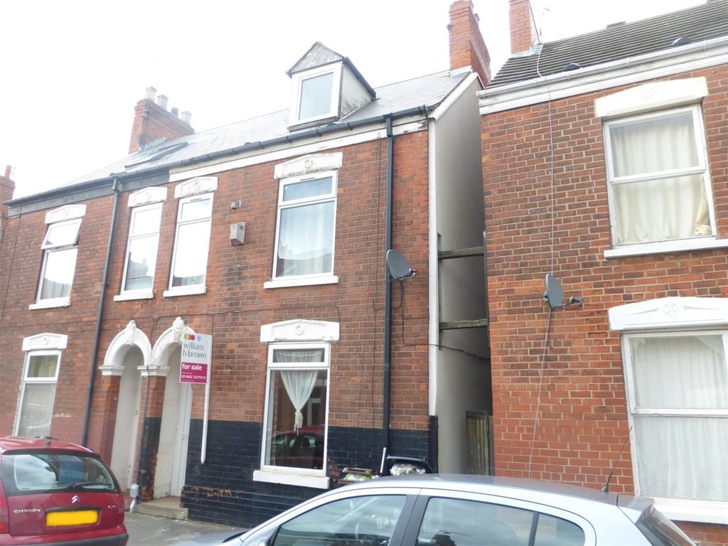 2 bed semi-detached house for sale in Field Street, Hull HU9, £80,000