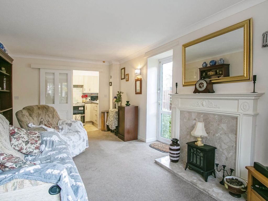 1 bed flat for sale in St. Peters Road, Bournemouth BH1, £95,000