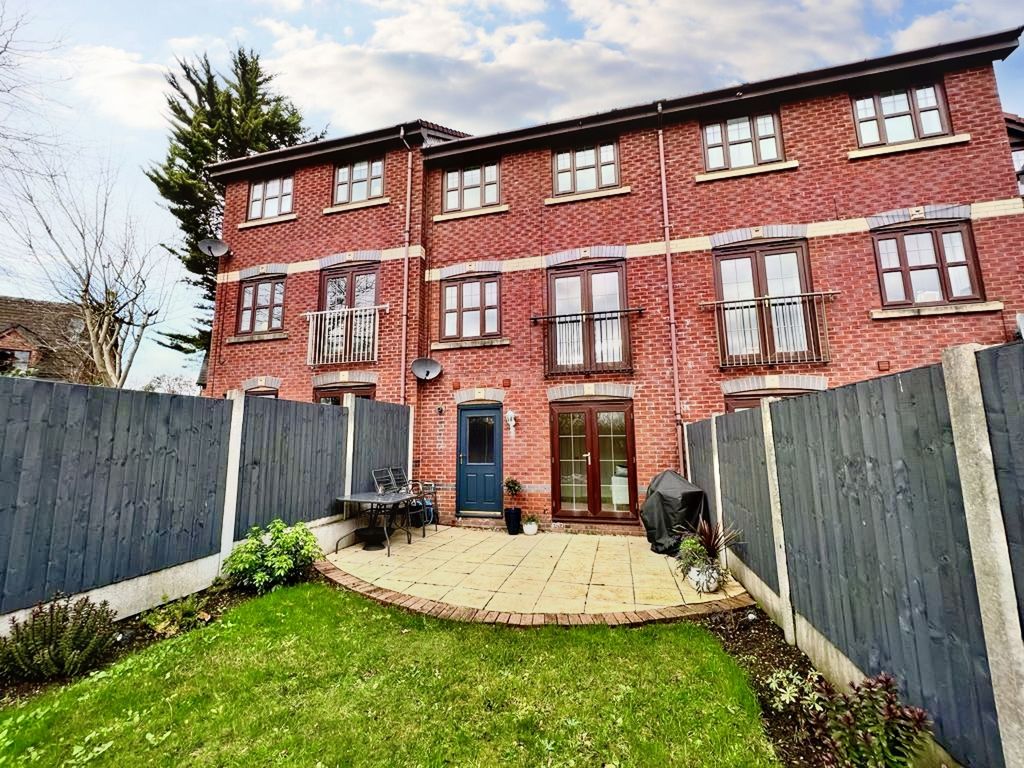 4 bed town house for sale in Falconwood Chase, Worsley M28, £320,000