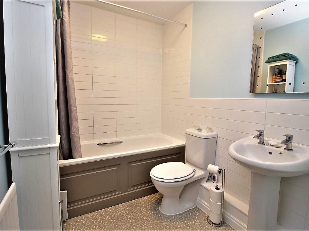 1 bed flat for sale in Caversham Road, Reading RG1, £190,000