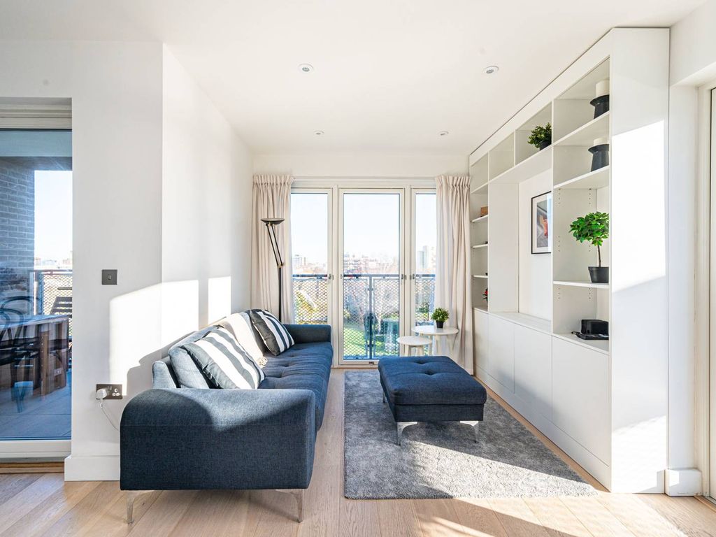 2 bed flat for sale in Wenlock Road, Islington, London N1, £187,500