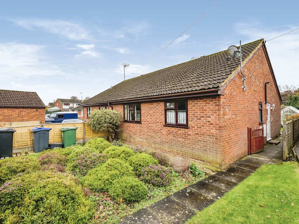 2 bed bungalow for sale in Wylye Close, Warminster BA12, £235,000