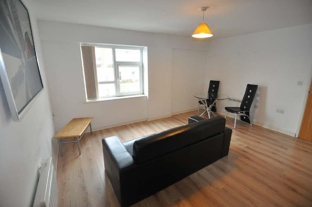 1 bed flat for sale in Stone Street, Bradford BD1, £44,000