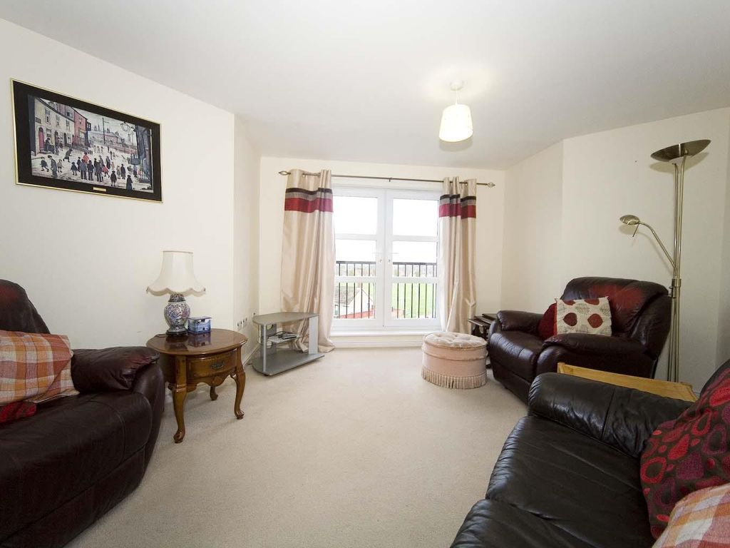2 bed flat for sale in Laurel Gardens, Hartlepool TS25, £75,000