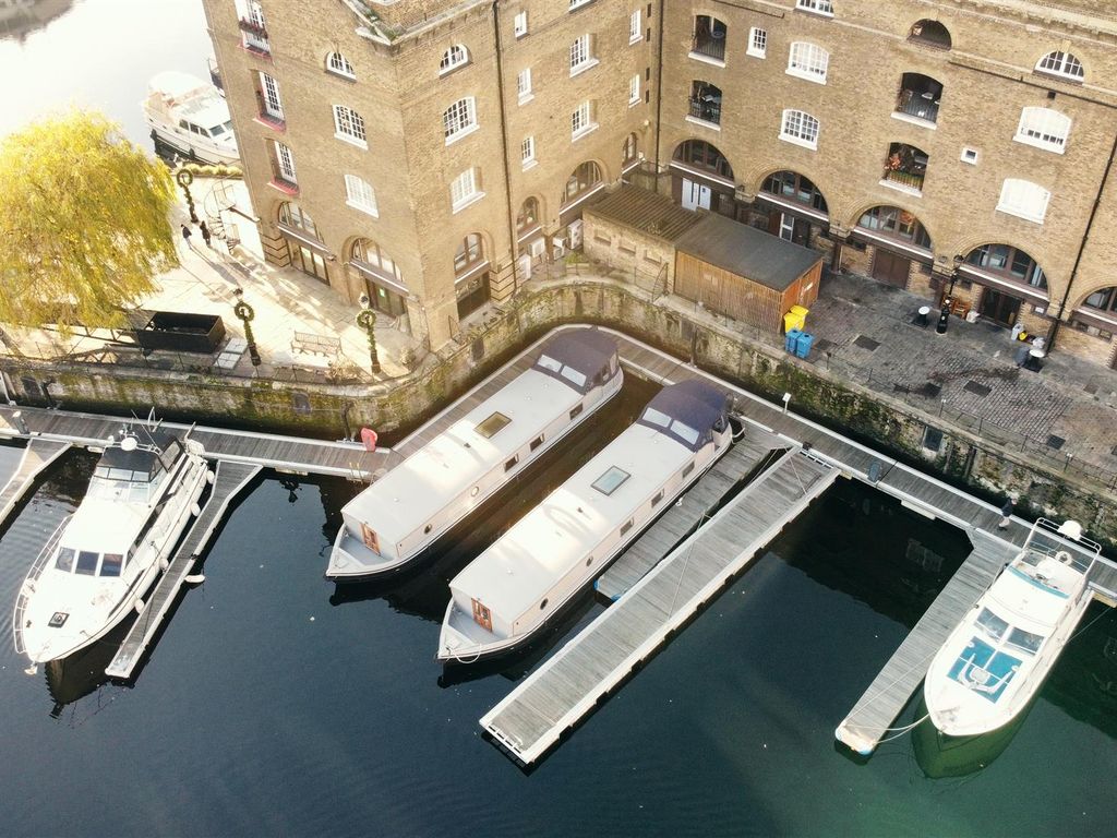 1 bed houseboat for sale in St. Katharine Docks, Wapping E1W, £230,000