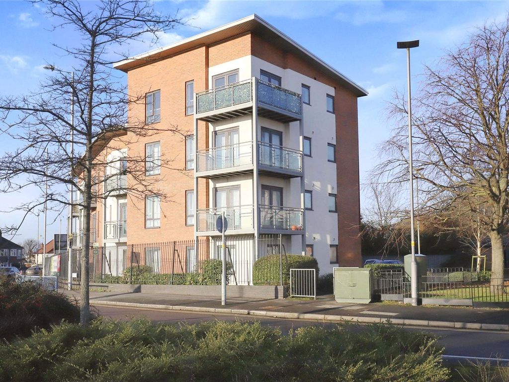 2 bed flat for sale in Europa Gardens, Wolverhampton, West Midlands WV10, £110,000