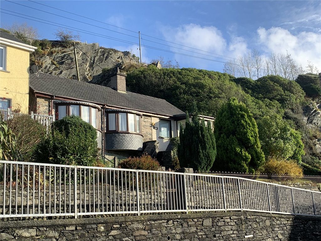 2 bed bungalow for sale in High Street, Blaenau Ffestiniog, Gwynedd LL41, £95,000