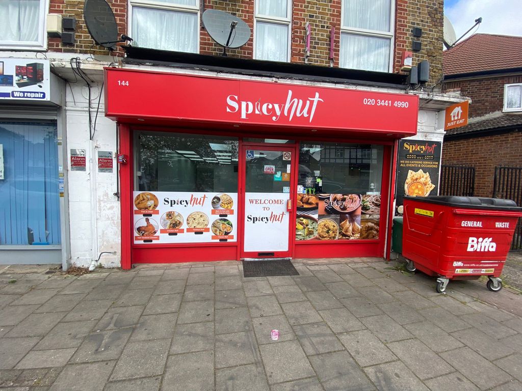 Commercial property for sale in The Crossways, Heston, Hounslow TW5, £75,000