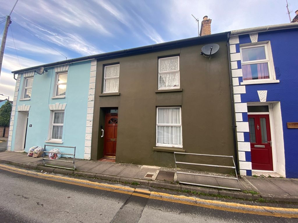 3 bed terraced house for sale in 10 Drovers Road, Lampeter SA48, £85,000