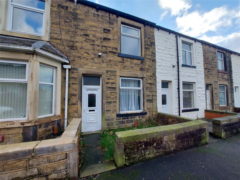 2 bed terraced house for sale in Cleveland Street, Colne BB8, £62,000