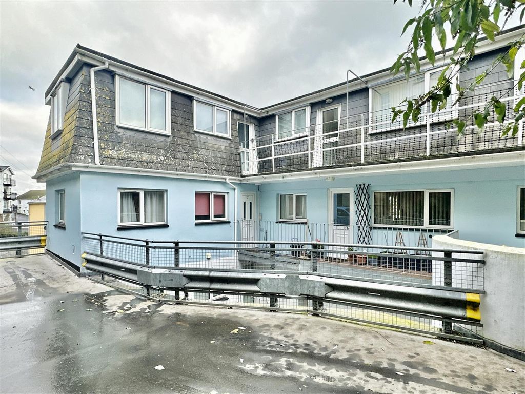 2 bed flat for sale in Overgang Road, Brixham TQ5, £145,000