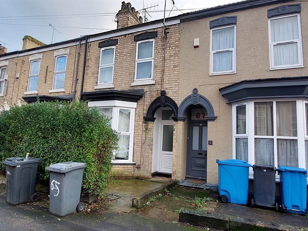 4 bed terraced house for sale in De Grey Street, Hull HU5, £130,000