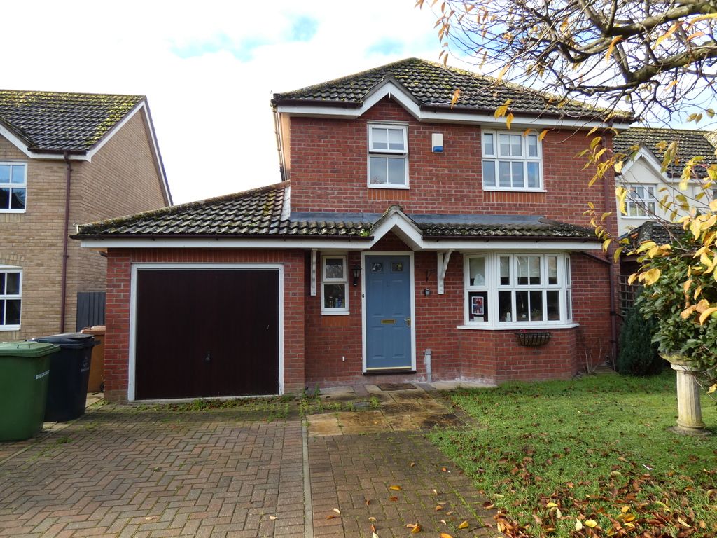 4 bed detached house for sale in Foxglove Road, Thetford IP24, £325,000