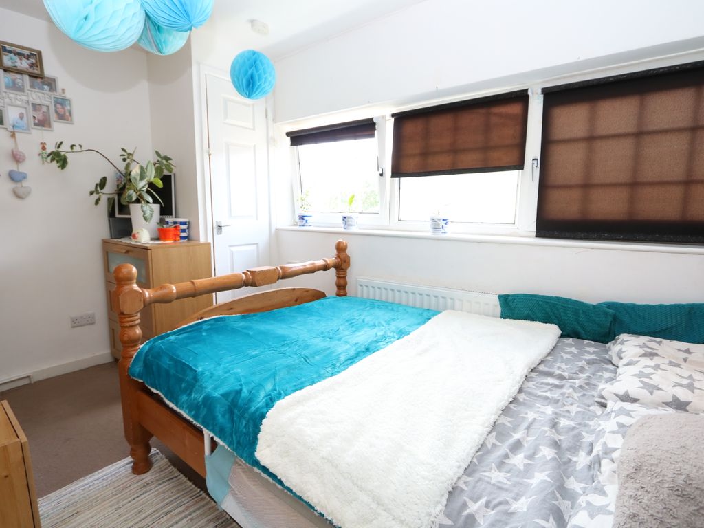 2 bed terraced house for sale in Rochfords, Coffee Hall, Milton Keynes, Buckinghamshire MK6, £180,000
