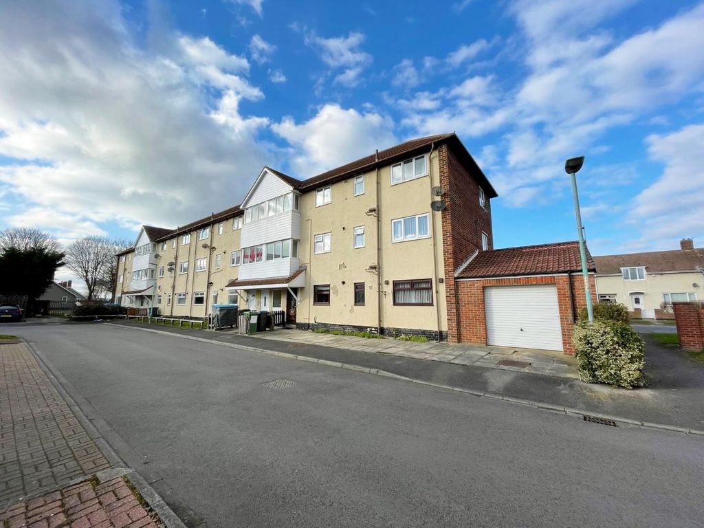 2 bed flat for sale in Wynyard Mews, Owton Manor, Hartlepool TS25, £22,500