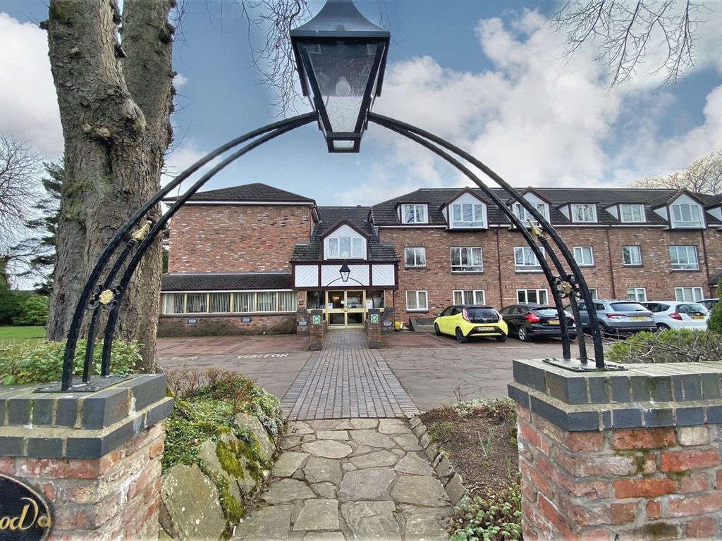 1 bed flat for sale in Lynwood, Victoria Road, Wilmslow SK9, £108,750