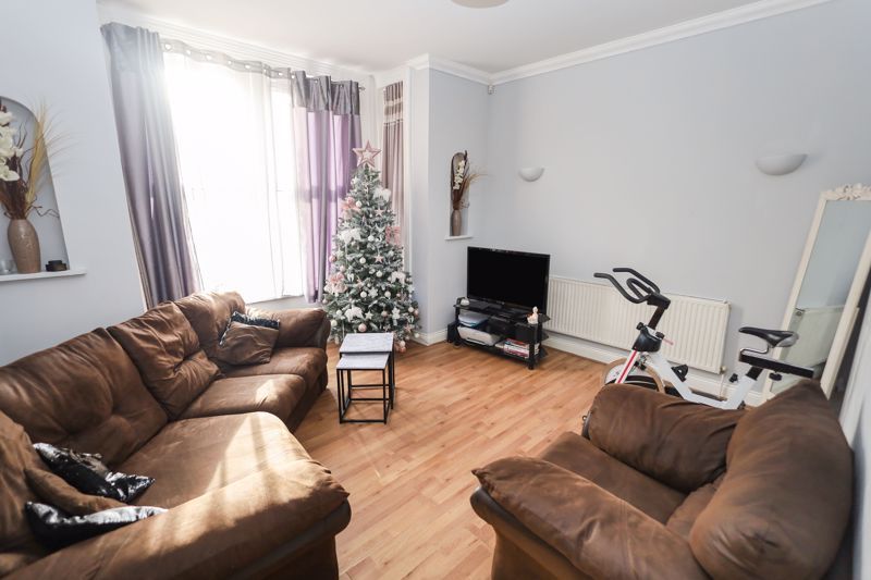 2 bed flat for sale in Westby Road, Boscombe, Bournemouth BH5, £200,000