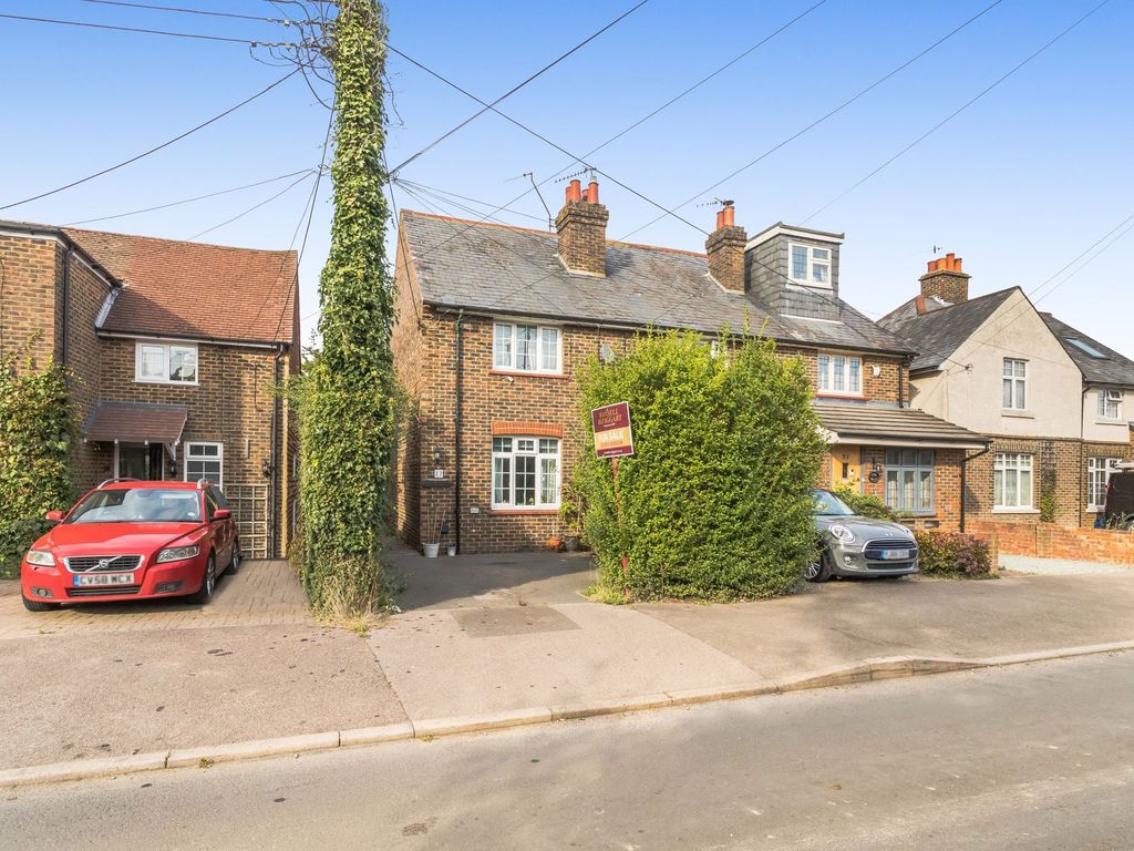 2 bed end terrace house for sale in New Road, Smallfield RH6, £325,000