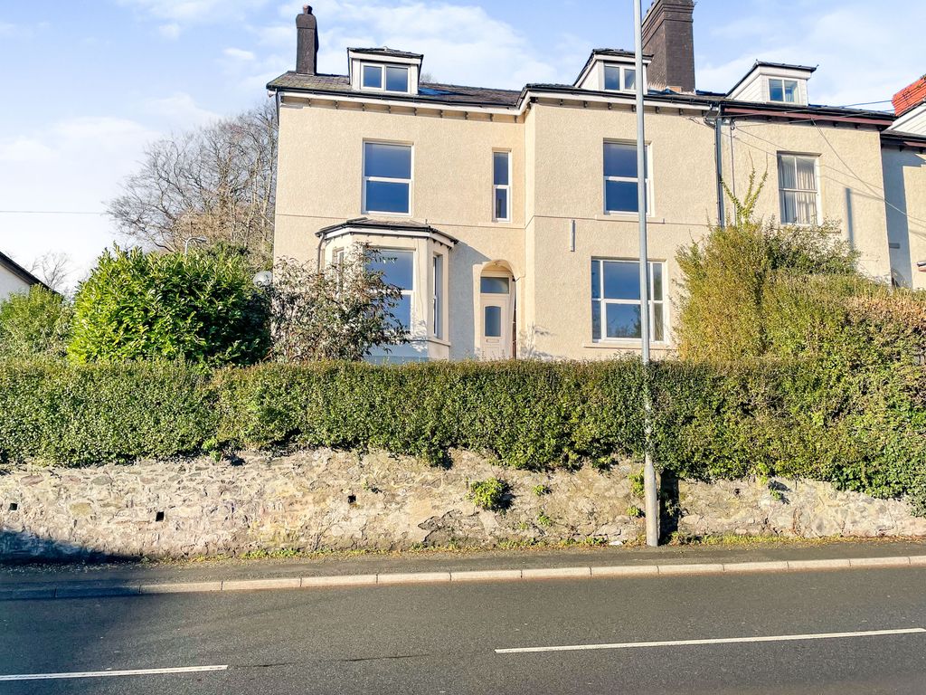 6 bed semi-detached house for sale in Glanhwfa Road, Llangefni LL77, £270,000