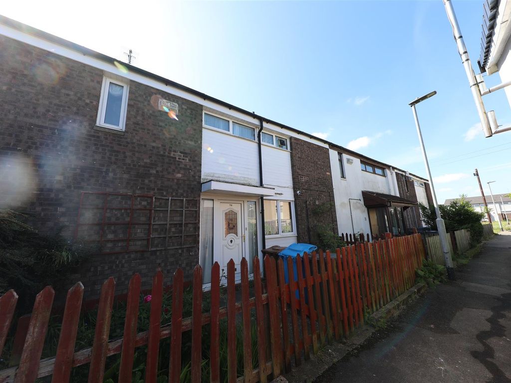 2 bed terraced house for sale in Davidstow Close, Bransholme, Hull HU7, £82,000