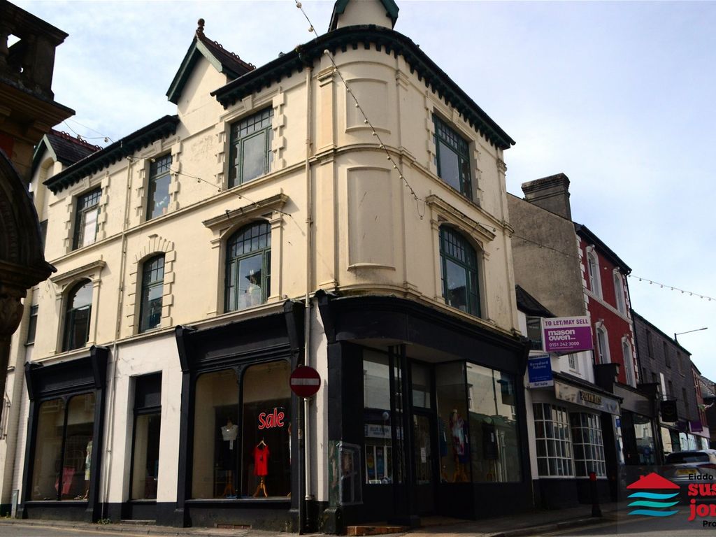 Retail premises for sale in High Street, Pwllheli LL53, £150,000